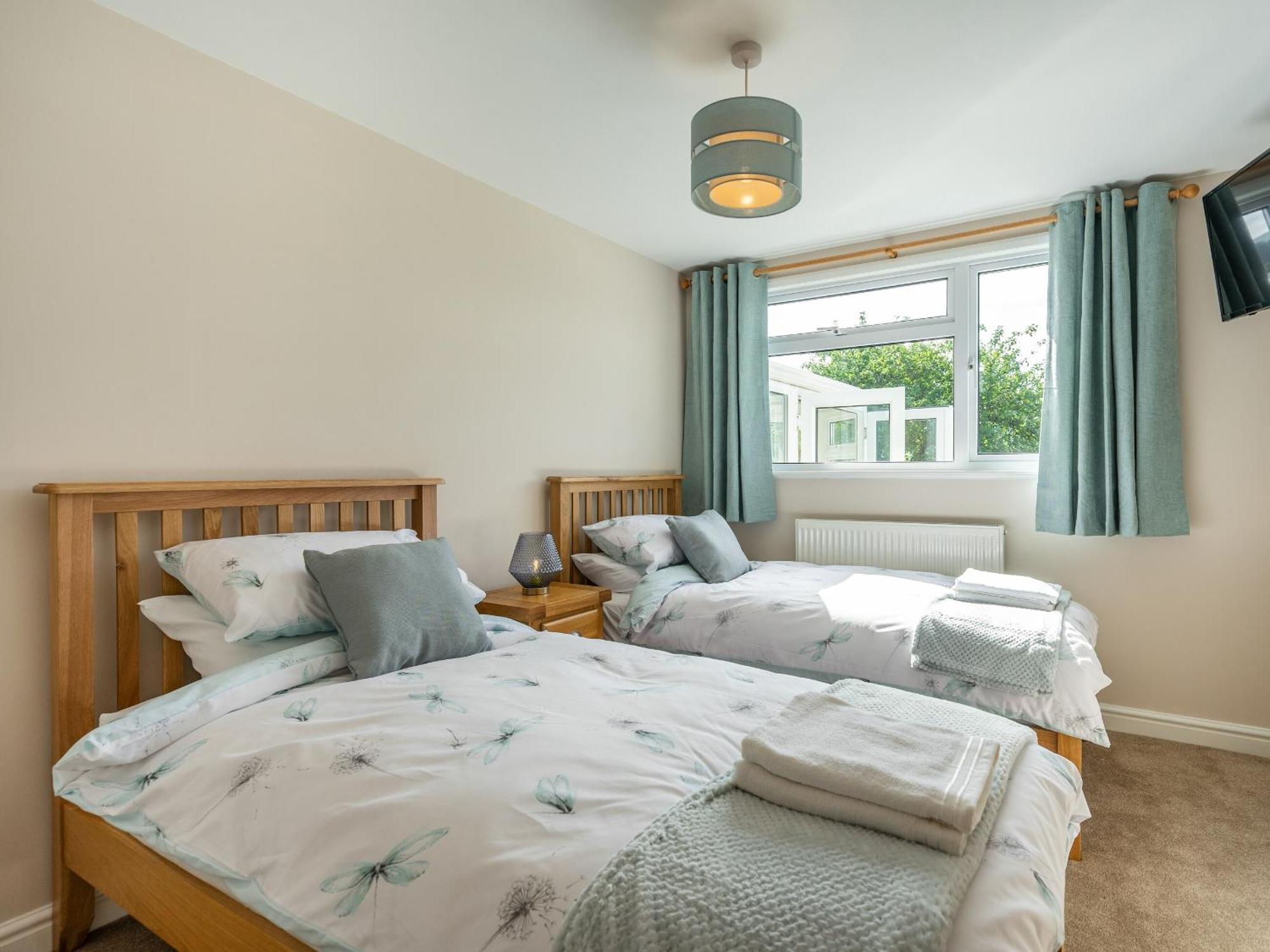 Meadowcroft Villa Bettws Disserth Bagian luar foto