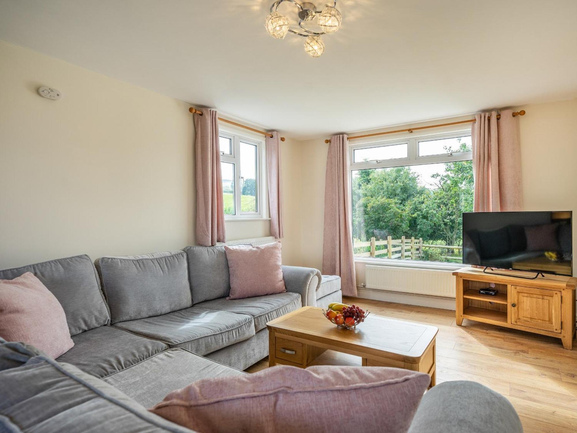 Meadowcroft Villa Bettws Disserth Bagian luar foto